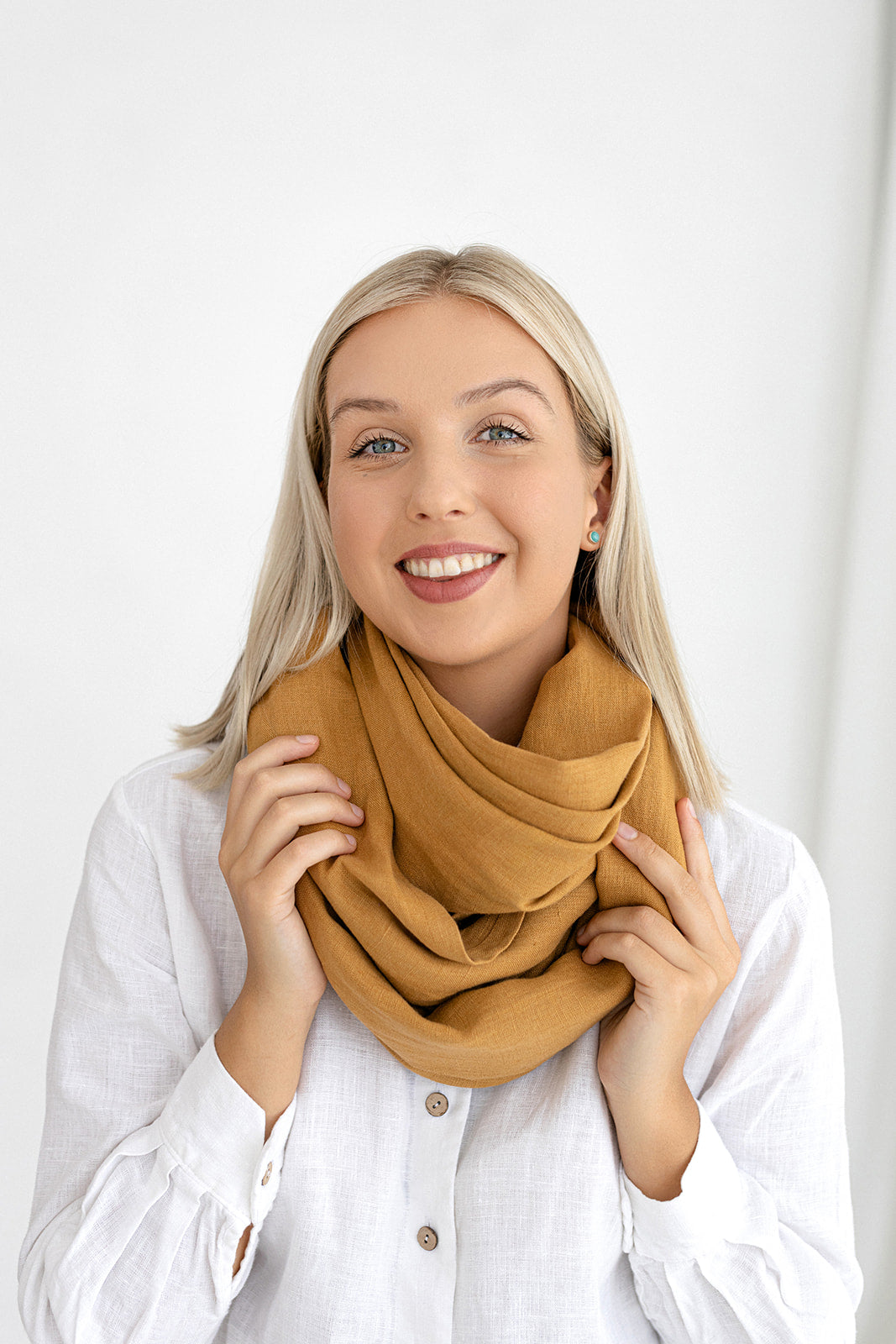 Model Wears Linen Scarf Amber Yellow Color Made By Daily Linen 2