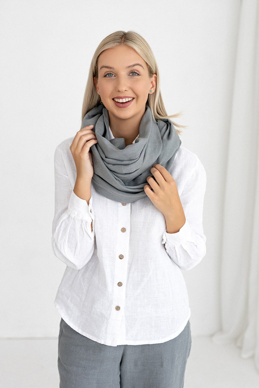 Model Demonstrates Linen Scarf In Grey Color Made By Daily Linen