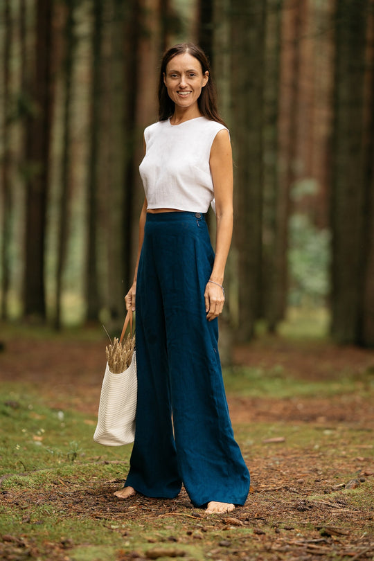 Model Wears Linen Palazzo Pants Klara In Midnight Blue Color 2 - Daily Linen
