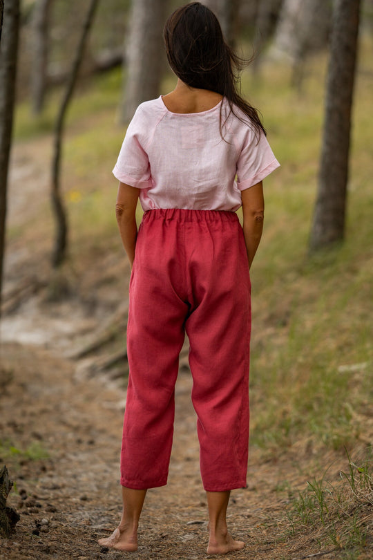 Model Wears Linen Pants Ieva In Raspberry Color 5 - Daily Linen