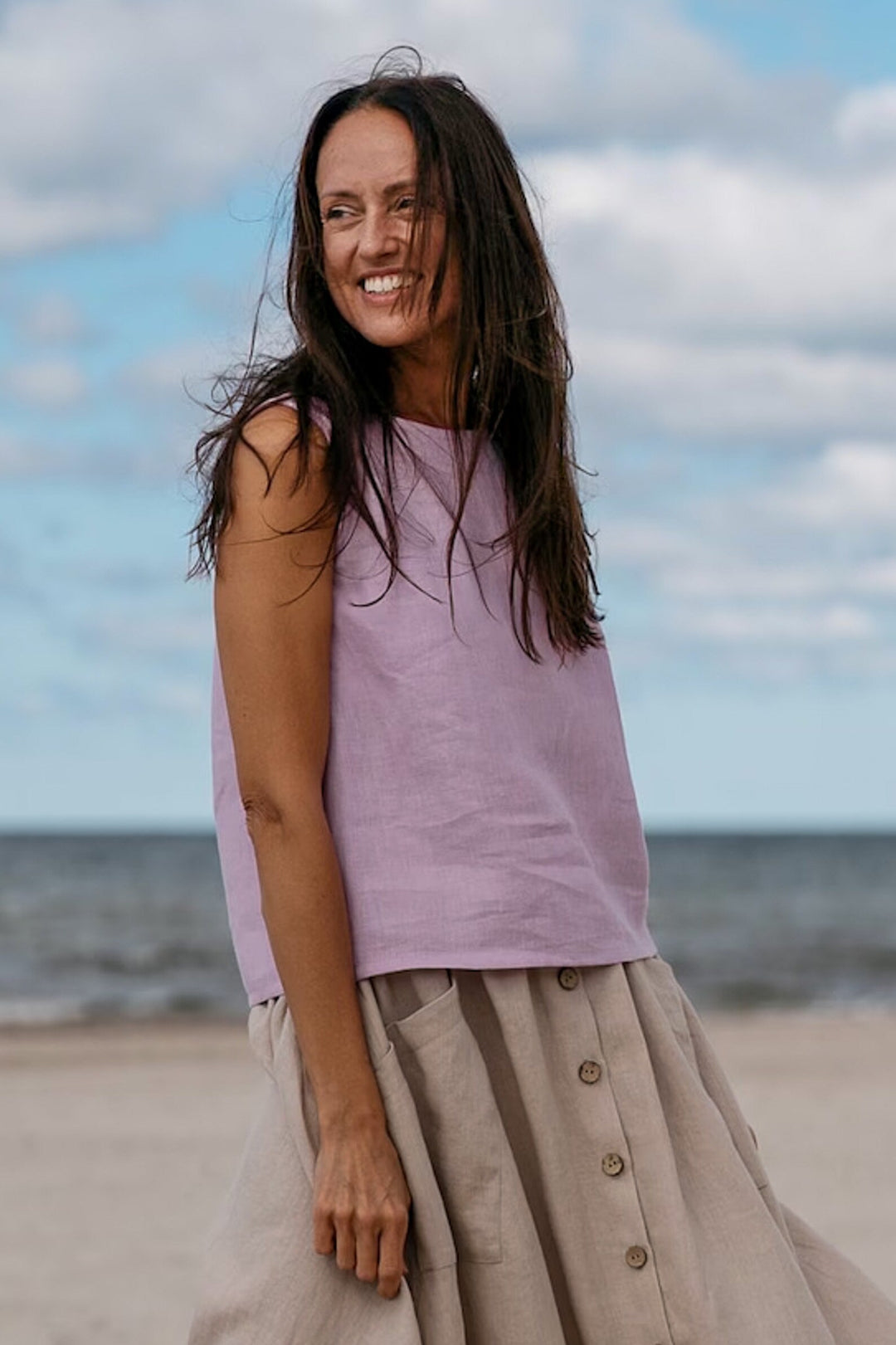 Model In Beach Demonstrates Linen Tank Top Teide In Lavender Color - Daily Linen