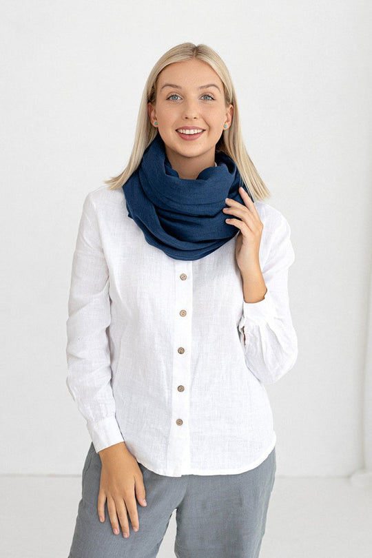 Model Demonstrates Linen Scarf In Midnight Blue Color Made By Daily Linen 2