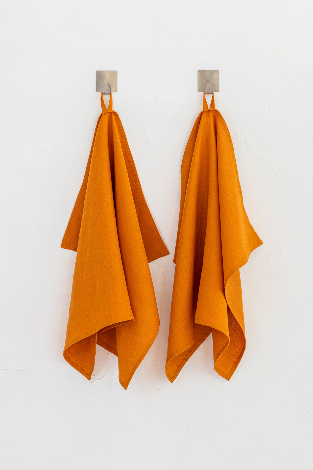 Set Of 2 Hanging Linen Tea Towels In Mustard Color - Daily Linen