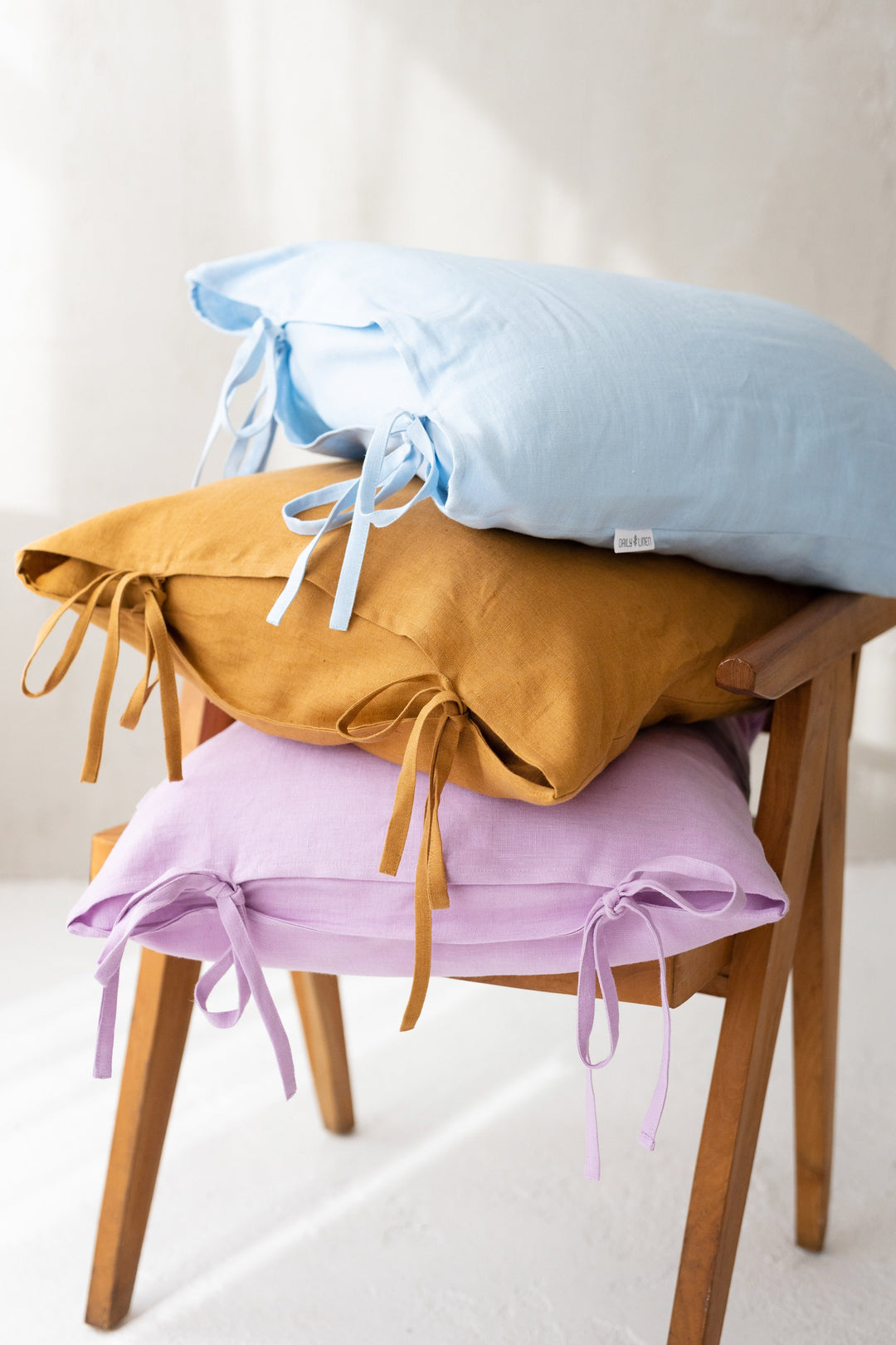 Linen Pillowcase With Ties In Various Colors - Daily Linen