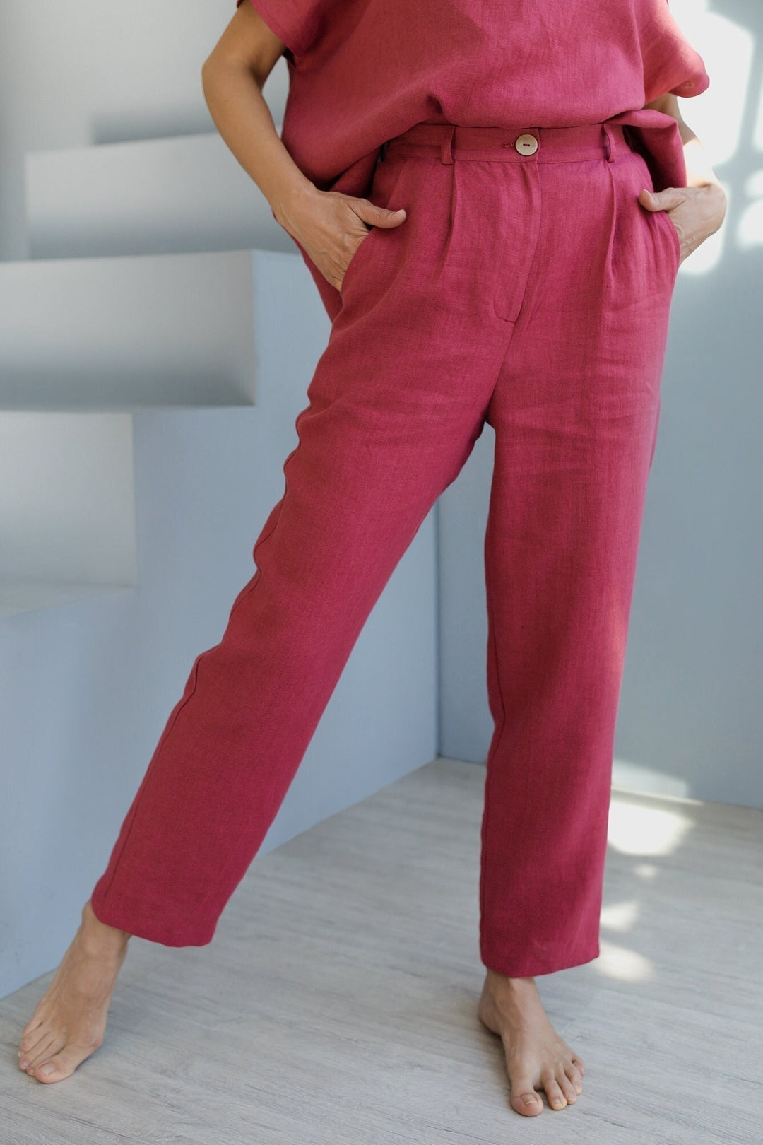 Model Wears Linen Pleated Pants Julia In Raspberry Color - Daily Linen