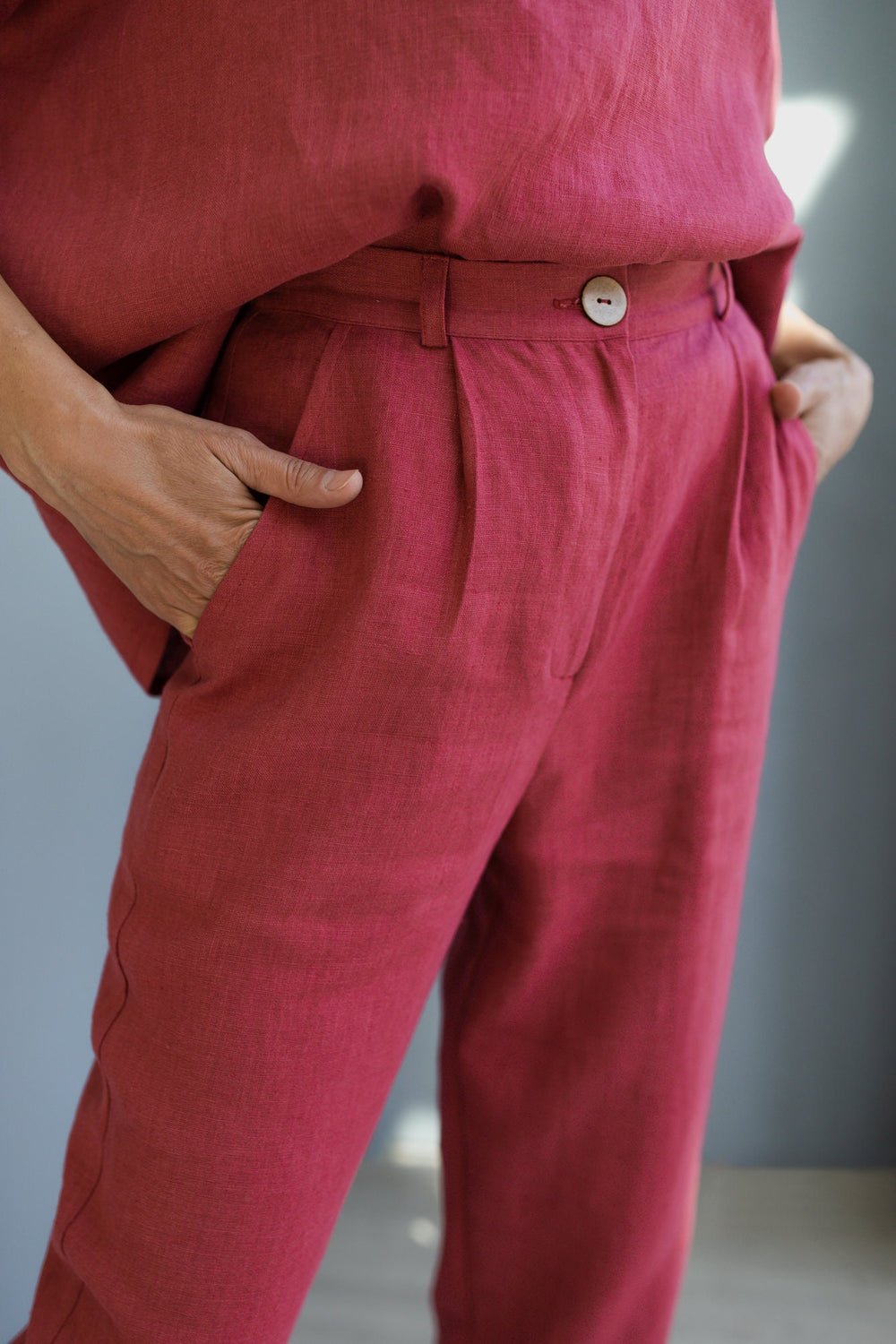 Model Wears Linen Pleated Pants Julia In Raspberry Color 1 - Daily Linen