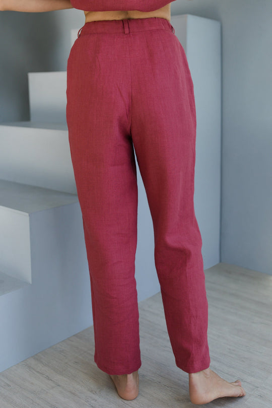 Model Wears Linen Pleated Pants Julia In Raspberry Color 2 - Daily Linen