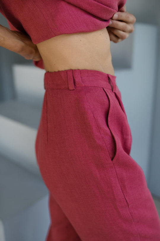 Model Wears Linen Pleated Pants Julia In Raspberry Color 3 - Daily Linen