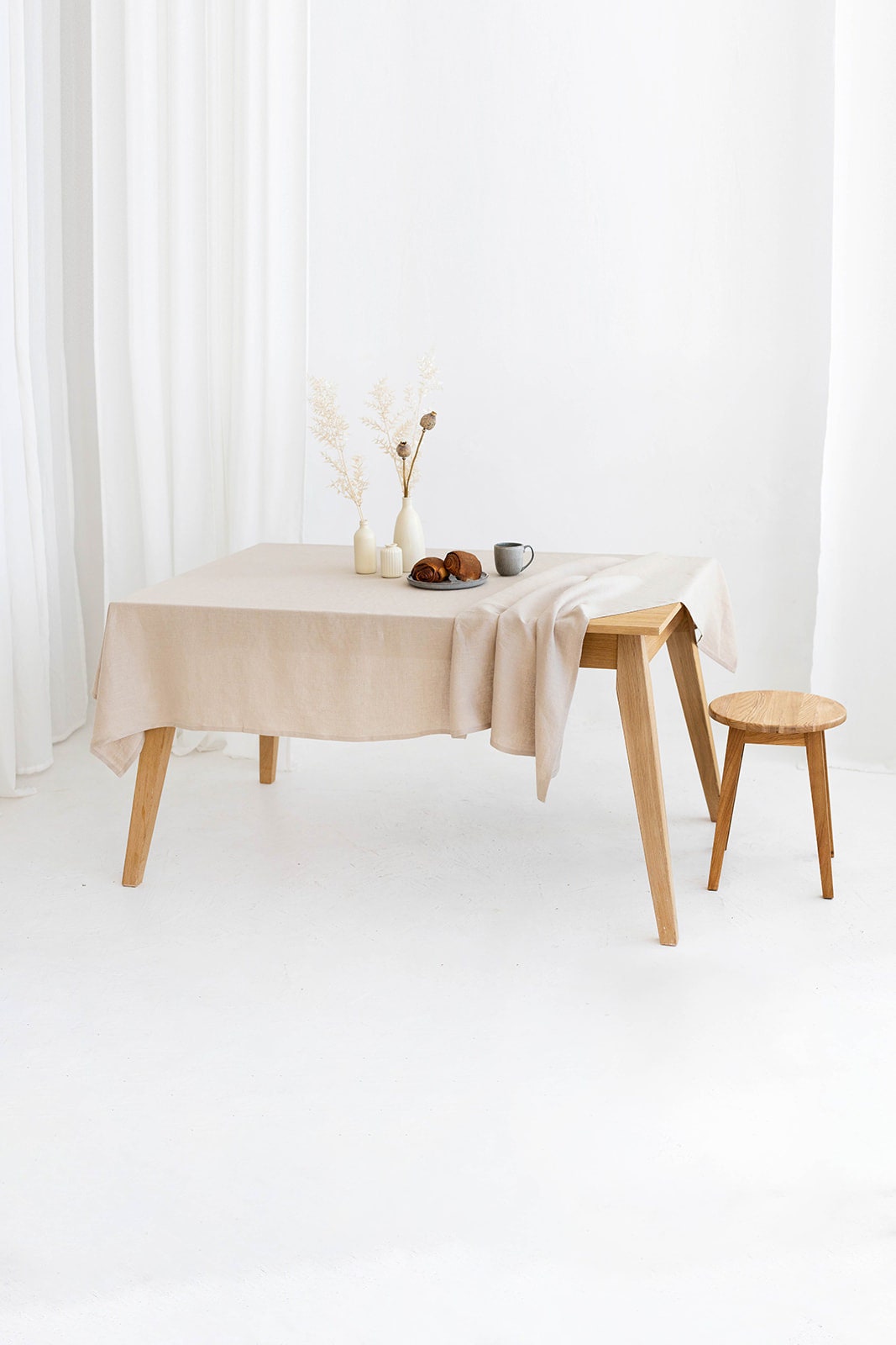 Table Covered With Linen Tablecloth In Natural Color 4 - Daily Linen
